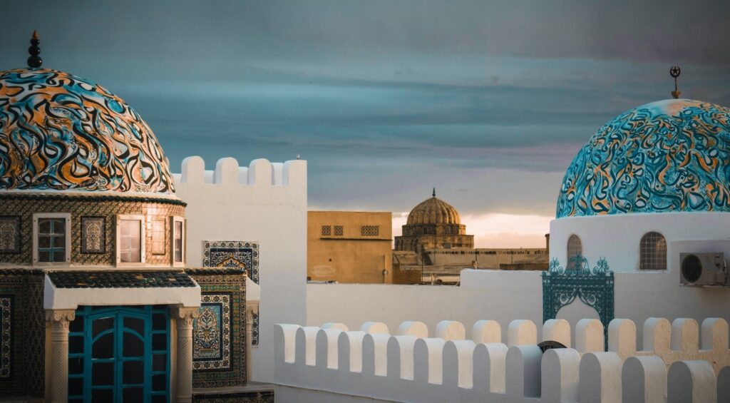 يمكن للسعوديين السفر الى تونس بدون فيزا